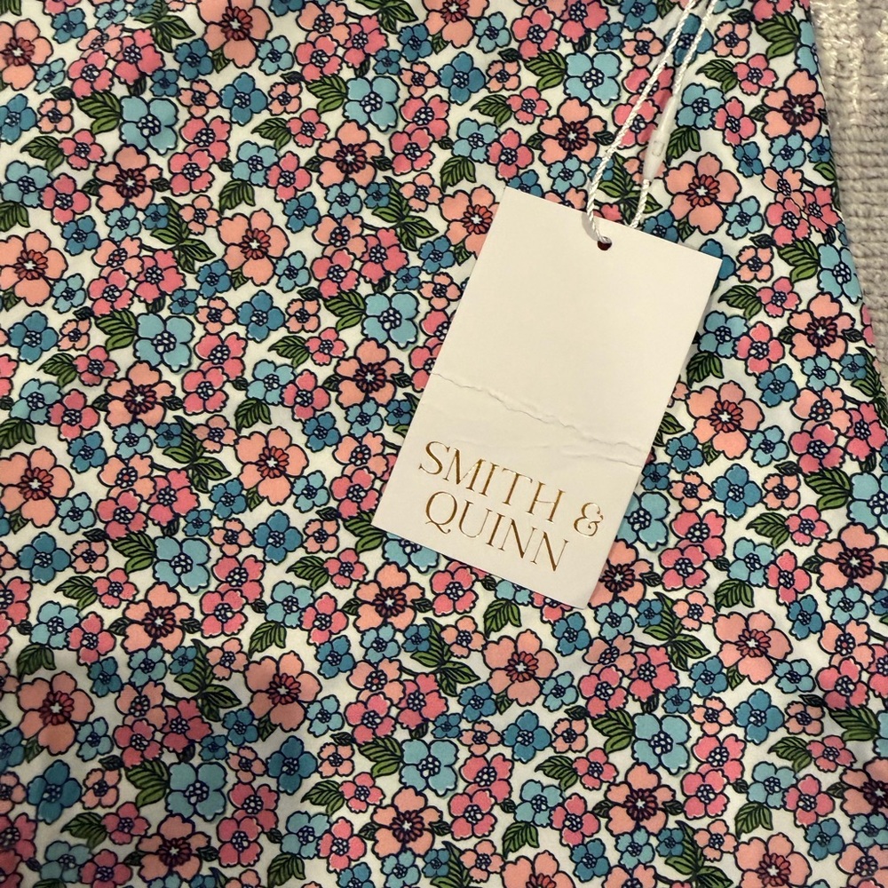Smith & Quinn Floral Zip-Up Activewear Layer - Picture 3 of 7